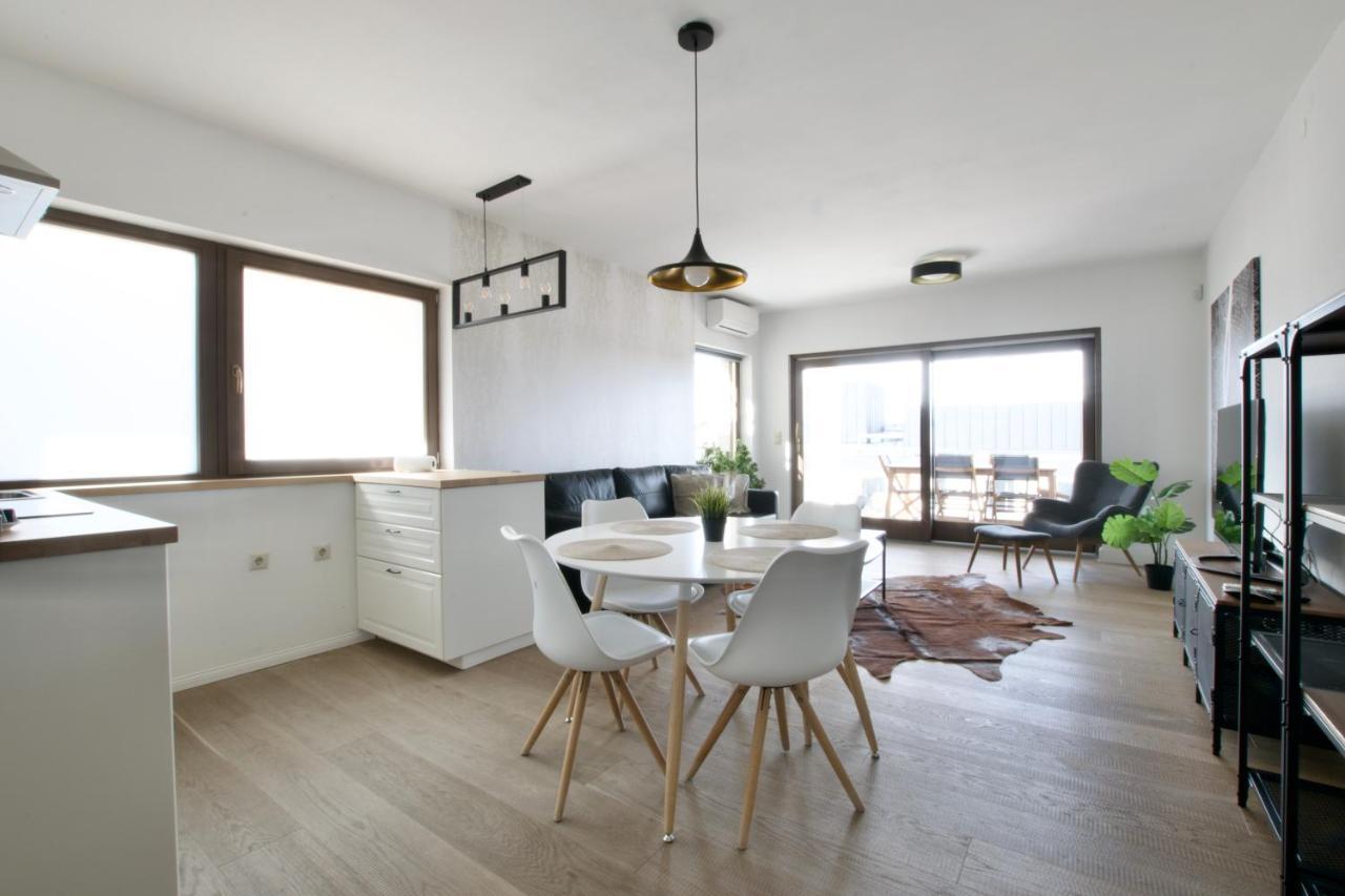 Penthouse Apartment By Hi5 -At The Top Of بودابست المظهر الخارجي الصورة