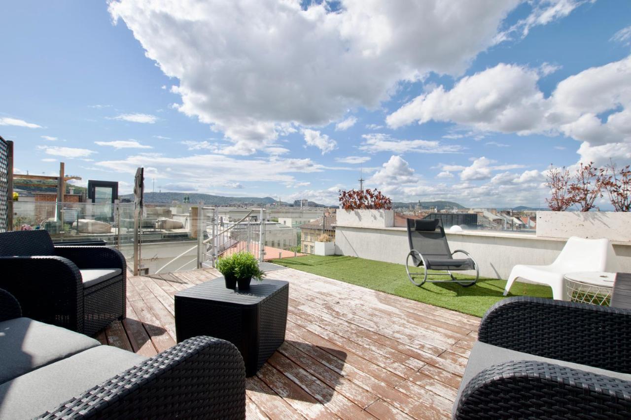 Penthouse Apartment By Hi5 -At The Top Of بودابست المظهر الخارجي الصورة