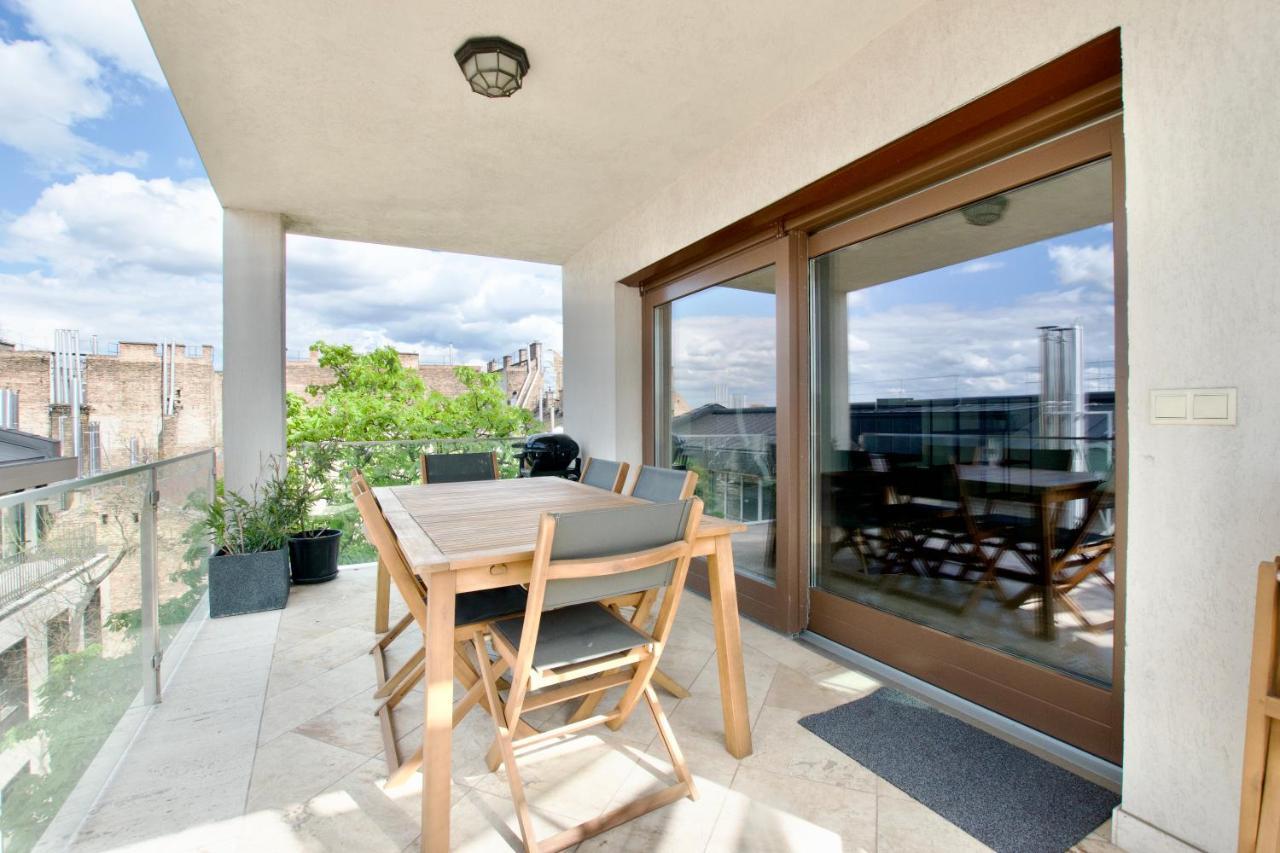 Penthouse Apartment By Hi5 -At The Top Of بودابست المظهر الخارجي الصورة